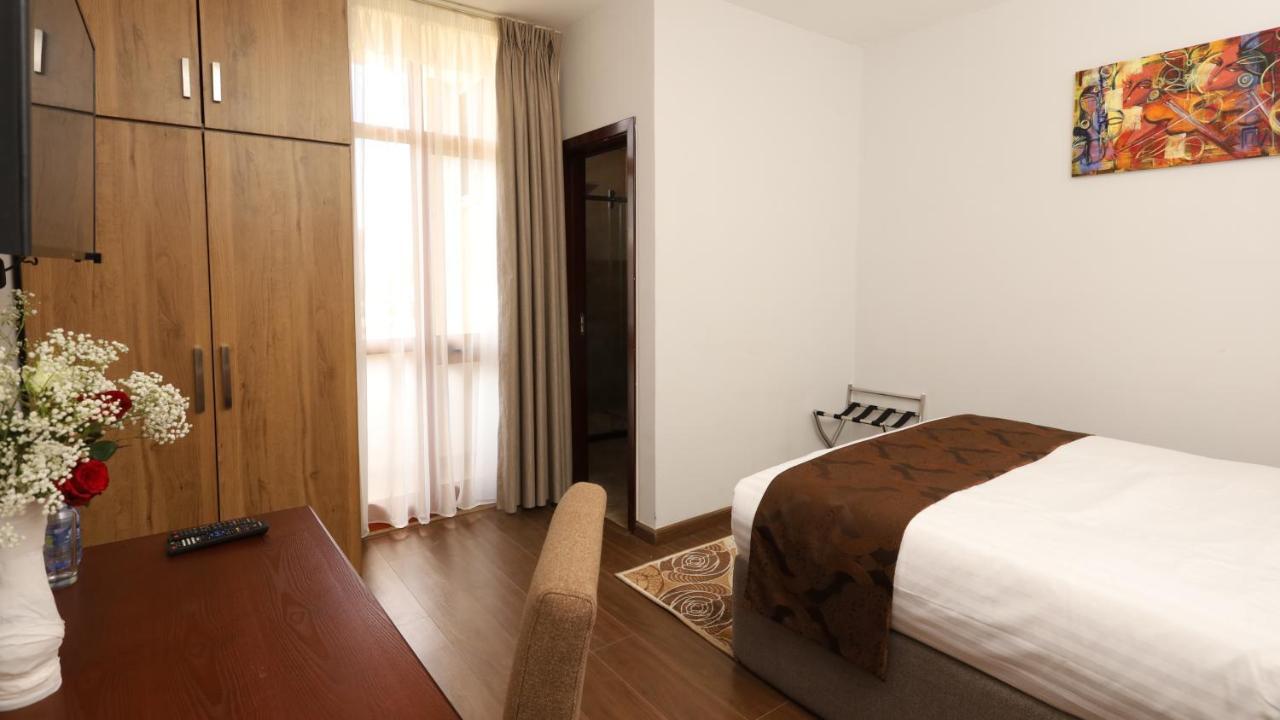 Black Horse Hotel Apartment Addis Ababa Luaran gambar